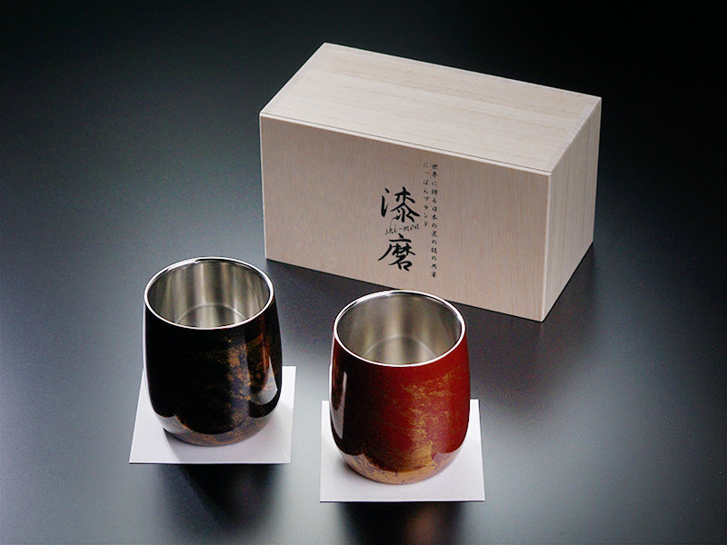 Yamanaka Lacquerware - Shima Cup Daruma Black and Red Byakudan Pair