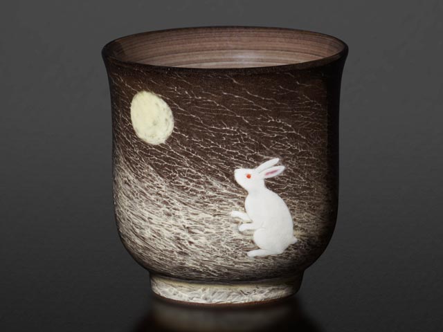 Gagyu Kiln Moon Rabbit Yunomi Japanese Teacup - Utsutsukawa Ware