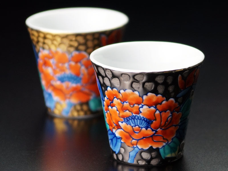 Pair of Sake Cups, Painted in Gold and Platinum with Peony Design - Arita Ware