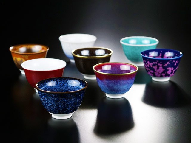 Ensemble de tasses à saké (8 couleurs) Shinemon Kiln